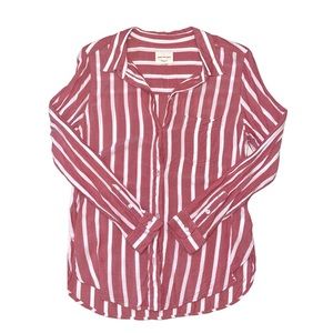 American Eagle pink/red and white striped button down top